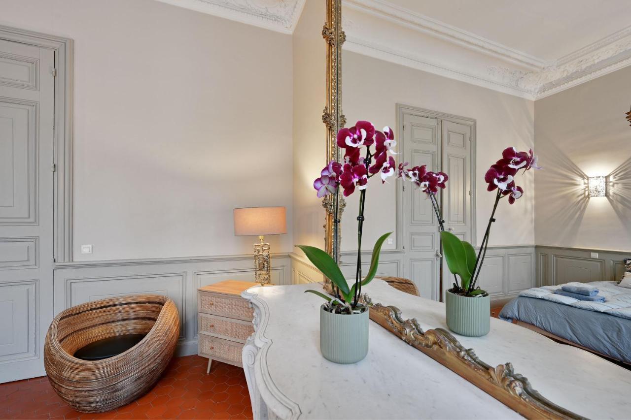 Le Vieux Sextier - Ac Clim - Lumineux - Wifi - Hypercentre Apartment Avignon Ngoại thất bức ảnh